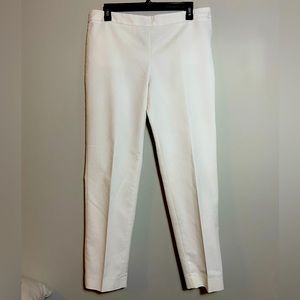 Womens size 10 white capris